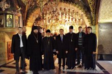 ȯ-.                 + 