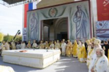 Предстоятели Поместных Православных Церквей совершили Божественную литургию в городе, где родился святой равноапостольный Константин Великий